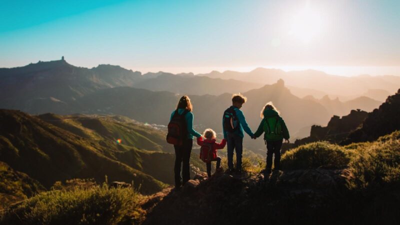 Comment profiter pleinement de vacances d’hiver en famille dans les Pyrénées